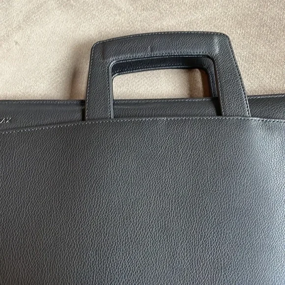 FiloFax Portfolio with Handles NWOT - Picture 3 of 8